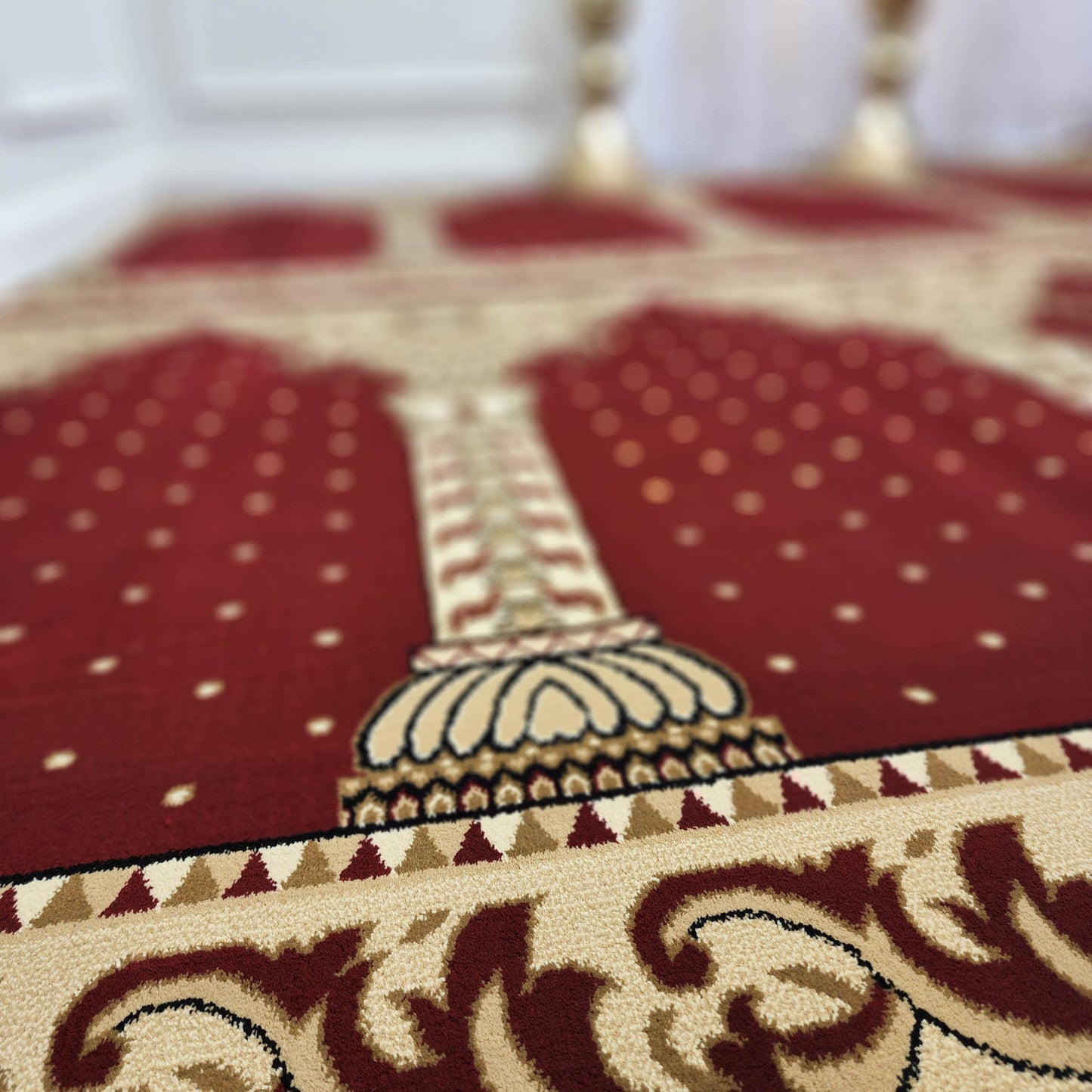 AL-AQSA 8 ft x 8 ft Ready for Prayer Rug